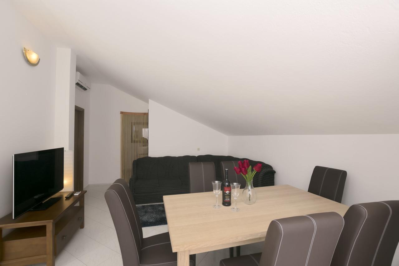 Apartments Katarina Pirovac Zewnętrze zdjęcie