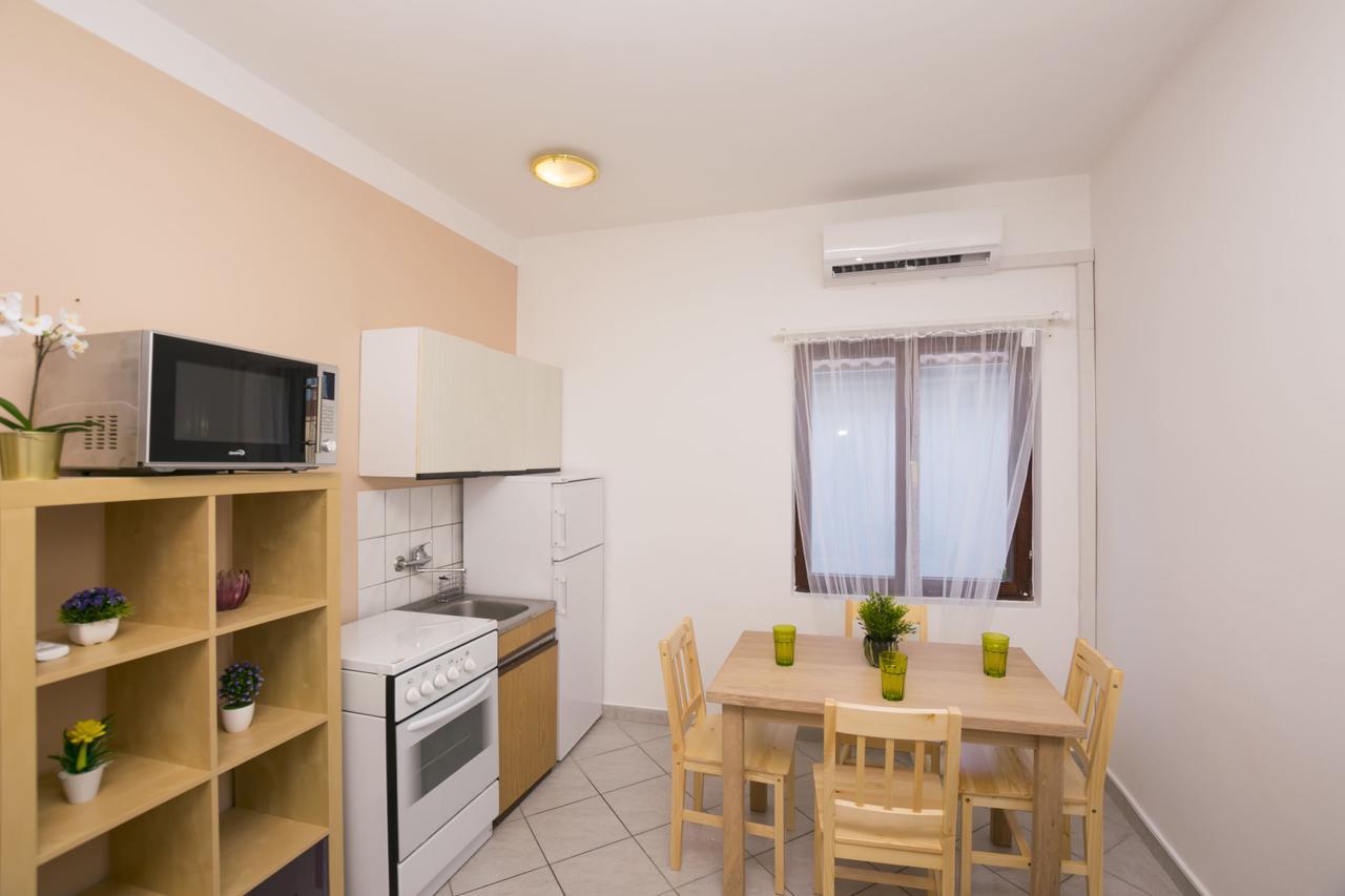 Apartments Katarina Pirovac Zewnętrze zdjęcie