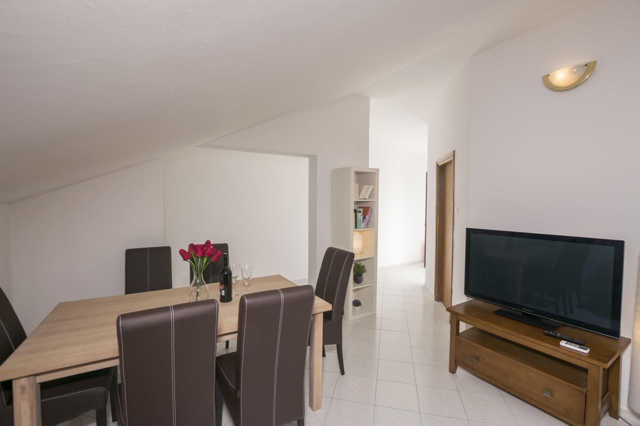 Apartments Katarina Pirovac Zewnętrze zdjęcie