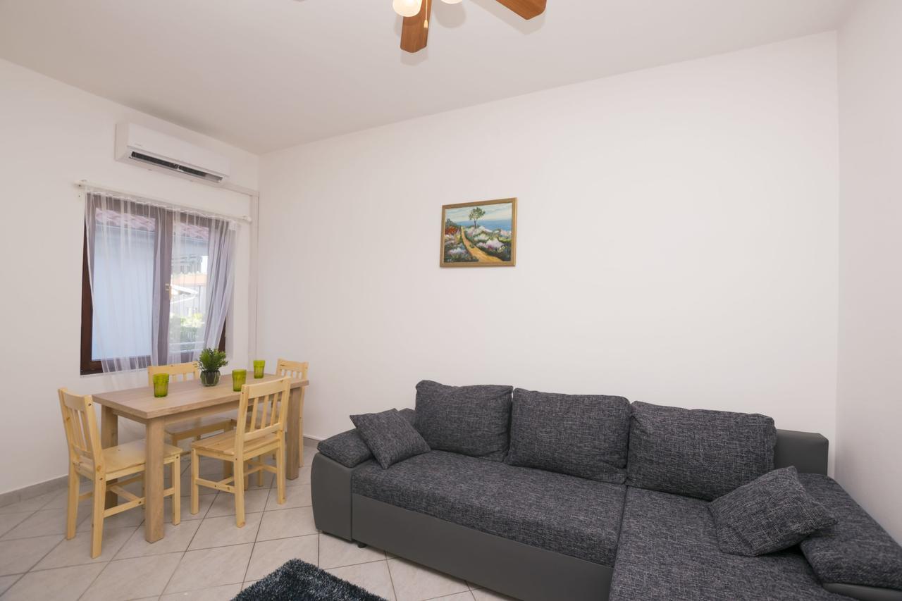Apartments Katarina Pirovac Zewnętrze zdjęcie