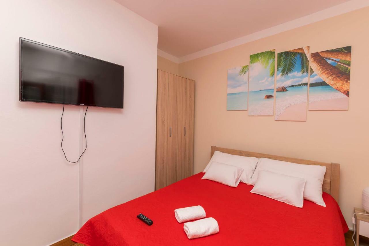 Apartments Katarina Pirovac Zewnętrze zdjęcie
